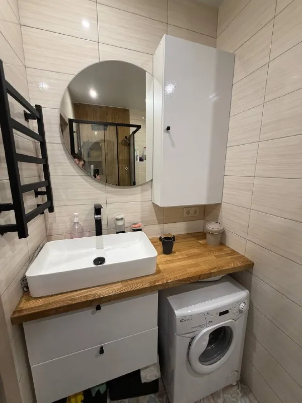 Комната, 36.7 м²
М солнцево

• 7 Мин пешком
• 2-Комнатная квартира
• 12 Этаж из 18
• Ул юлиана семёнова 8 к1, на карте

35 000 ₽/Мес, без комиссии
Большой гайд по аренде

Интернет • мебель • посудомойка • кондиционер • холодильник • стиральная машина • телевизор • лифт • с животными • с детьми • мусоропровод • консьерж

Район солнцево
Чистота 3.82 транспорт 4.51
Парки и скверы 4.20

Агент. Собственник. Заселение с 5 февраля на долгий срок. Комната с тёплой закрытой лоджией, окна в сторону тц «небо». Есть посудомойка, духовка, свч, холодильник, стиралка, тв, сушилка, утюг, гардеробная и большой шкаф. Жкх 23 тыс. Сосед парень 20 лет, работающий, не курит и не пьёт. В доме фитнес, аптеки, магазины.

Адам, написать
Уровень доверия средний 🆗
Выложить квартиру бесплатно - фотография - 5