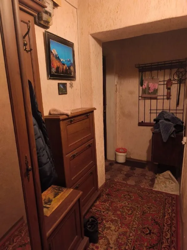 Продам 2-х комнатную квартиру, квартал ватутина, 2/5 эт. Дома, кирпич, автономное отопление, м/ пл. ,окна, квартира теплая, сухая, всё остаётся.
Цена 4 млн 250.
Т. +79595010928) телеграмм - фотография - 5