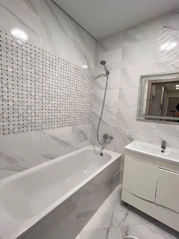 2-Комн квартира, 70 м²
М некрасовка

• 5 Мин пешком
• 17 Этаж из 24
• Ул вертолётчиков 2 к1, на карте

65 000 ₽/Мес, без комиссии
Большой гайд по аренде

Холодильник • стиральная машина • интернет • мебель • посудомойка • кондиционер • с детьми • телевизор • лифт • с животными • мусоропровод • консьерж

Район некрасовка
Чистота 3.89 транспорт 3.65
Парки и скверы 3.33

Собственник. Квартира после ремонта, вся мебель и техника новая удобная локация, рядом есть все необходимое окна выходят на две стороны, квартира просторная, светлая и очень уютная! © предоплату до просмотра просят только мошенники!

Егор, написать
Уровень доверия низкий ⚠️
Выложить квартиру бесплатно - фотография - 1