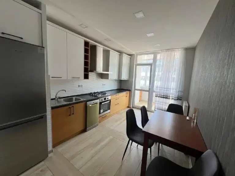 2-Комн квартира, 70 м²
М некрасовка

• 5 Мин пешком
• 17 Этаж из 24
• Ул вертолётчиков 2 к1, на карте

65 000 ₽/Мес, без комиссии
Большой гайд по аренде

Холодильник • стиральная машина • интернет • мебель • посудомойка • кондиционер • с детьми • телевизор • лифт • с животными • мусоропровод • консьерж

Район некрасовка
Чистота 3.89 транспорт 3.65
Парки и скверы 3.33

Собственник. Квартира после ремонта, вся мебель и техника новая удобная локация, рядом есть все необходимое окна выходят на две стороны, квартира просторная, светлая и очень уютная! © предоплату до просмотра просят только мошенники!

Егор, написать
Уровень доверия низкий ⚠️
Выложить квартиру бесплатно - фотография - 6