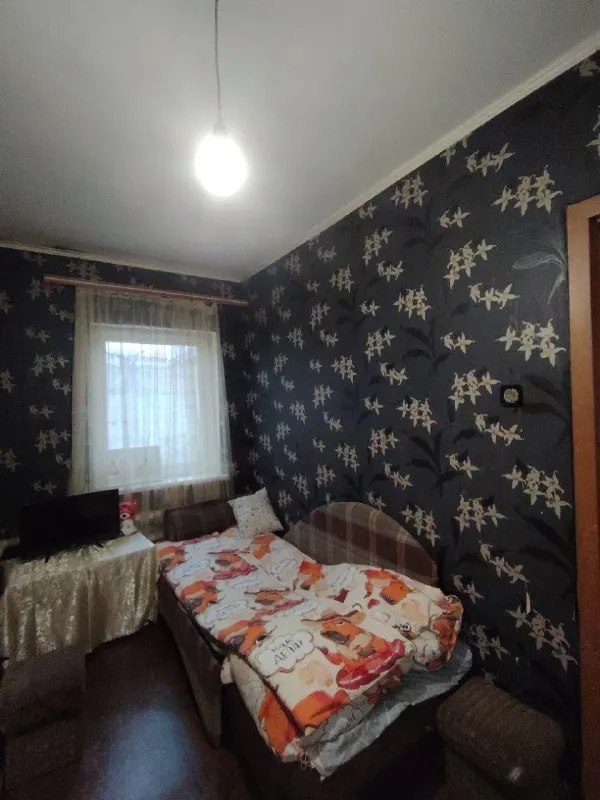 Продам дом в пос. Екатериновка!
(Артемовский район)

Продам просторный дом площадью 59 кв. М. В шаговой доступности магазины, школа, детский сад, а также асфальтированный подъезд – все для комфорта вашей семьи.
Плюсы дома: ✔ 5 светлых комнат  ✔ автономное отопление и кондиционер ✔ ровный участок с крепким забором и новыми воротами. ✔ дополнительные постройки: флигель и сарай. ✔ требуется небольшой косметический ремонт – возможность создать интерьер по своему вкусу!

Цена: 4 300 000 руб. Торг уместен!

Тел:+7 959 112-93-55(алевтина) - фотография - 7