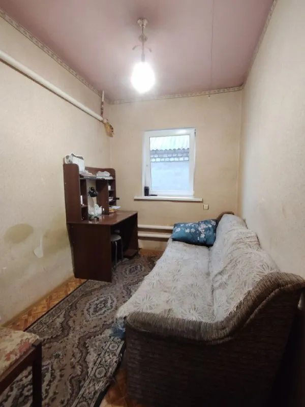 Продам дом в пос. Екатериновка!
(Артемовский район)

Продам просторный дом площадью 59 кв. М. В шаговой доступности магазины, школа, детский сад, а также асфальтированный подъезд – все для комфорта вашей семьи.
Плюсы дома: ✔ 5 светлых комнат  ✔ автономное отопление и кондиционер ✔ ровный участок с крепким забором и новыми воротами. ✔ дополнительные постройки: флигель и сарай. ✔ требуется небольшой косметический ремонт – возможность создать интерьер по своему вкусу!

Цена: 4 300 000 руб. Торг уместен!

Тел:+7 959 112-93-55(алевтина) - фотография - 8