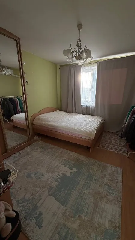 Комната, 20 м²
М юго-западная

• 10 Мин пешком
• 2-Комнатная квартира
• 16 Этаж из 16
• Пр-кт вернадского 93 к1, на карте

32 500 ₽/Мес, без комиссии
Большой гайд по аренде

Холодильник • стиральная машина • интернет • мебель • кондиционер • телевизор • посудомойка • с животными • с детьми • мусоропровод • лифт • консьерж

Район тропарёво-никулино
Чистота 4.15 транспорт 4.82
Парки и скверы 4.77

Собственник. Ищу соседку, дата заселения с 01.03 на длительный срок, залог составляет 30.000, коммунальные около 1500 плюс интернет. Около дома два продуктовых и различные пвз.

Елизавета, написать
Уровень доверия средний 🆗
Выложить квартиру бесплатно - фотография - 2
