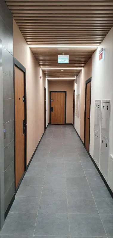 М. Селигерская
Студия

Квартира-студия, 25 м², новостройка
М. Селигерская, г. Москва, ул. Дегунинская, д.9к1, 10мин пешком от метро или до мцд моссельмаш. Рядом выезд на хорду свх
Новый дом, свежий ремонт, квартира светлая, уютная, полностью меблирована и готова к проживанию: большой 4х-секционный шкаф-купе, холодильник, кондиционер, микроволновка, индукционная плита, посудомойка, стиральная машина,   телевизор, интернет, двуспальный диван-кровать, раздвижной стол и мягкие стулья.

В жк своя инфратруктура:
- Закрытая территория с детскими и спортивными площадками, и беседками для отдыха.
- Магазины пятерочка, магнит, ozon, аптека.
- В подъезде есть зона ожидания с диваном и гостевой санузел.

Сдается на длительный срок. 1-2 человека гражданство рф, возможно с ребёнком, без животных.

Цена 67.000руб/мес включены счётчики и интернет, залог 67.000руб

Контакты 89687866418 собственник
T. Me/+79687866418

➡️Предоплату/бронь/заморозку денег/автооплату до просмотра квартиры не вносить! Если по этому объявлению спрашивают какую либо оплату сообщите по контактам в описании канала. - фотография - 4