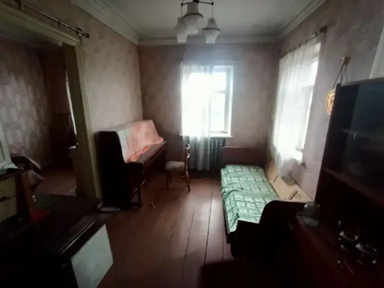 Продам дом в артемовском р-не, 6-й железнодорожный переулок. 66,5 кв. М.
Дом в пешей доступности от парка горького и военного госпиталя.
Земля -11,6 соток. Приватизирована.
На участке капитальный гараж и хоз постройки.
Дом из 4-ти комнат, требует косметического ремонта. Все коммуникации в доме. Окна деревянные. Котел газовый, бойлер. Комнаты смежно-изолированные, высокие потолки.

Документы рф и готовы к сделке.
Цена - 4 500 000 руб.
Тел. +7 959 115 28 65 - фотография - 3
