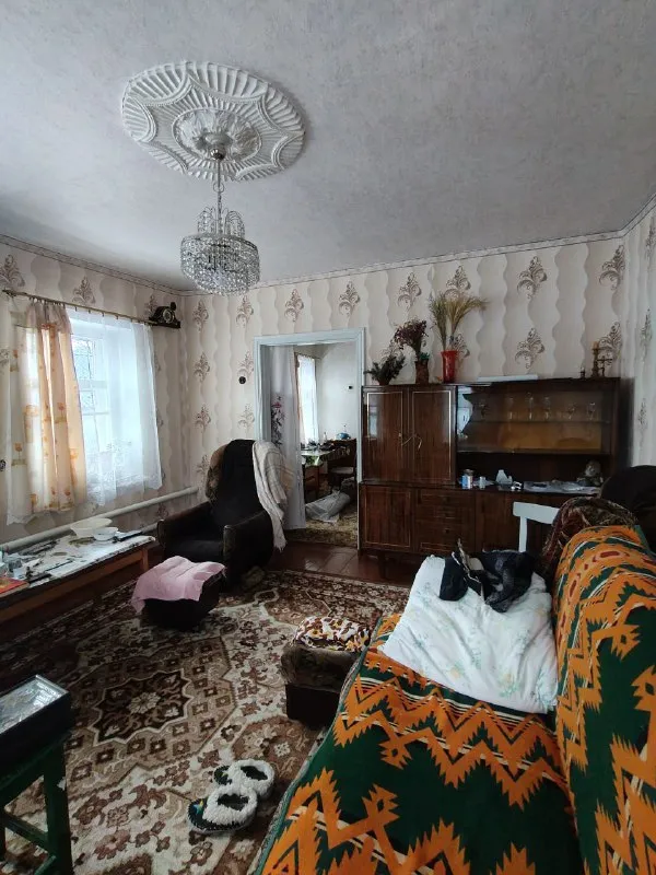 Продам дом в г луганск 64м², ул.2-я свердлова (район чапаева)дом в жилом состоянии, ухоженный без технических дефектов.
В доме 4комнаты, санузел, кухня. Участок приватизирован 4 сотки. На участке хоз постройки, летняя кухня.
Удобные подъездные пути. Документы готовы цена 4,5 млн.
+79591083015,+79888948506 - фотография - 3