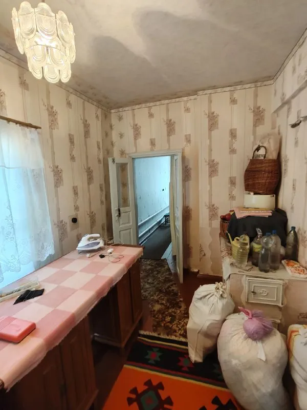 Продам дом в г луганск 64м², ул.2-я свердлова (район чапаева)дом в жилом состоянии, ухоженный без технических дефектов.
В доме 4комнаты, санузел, кухня. Участок приватизирован 4 сотки. На участке хоз постройки, летняя кухня.
Удобные подъездные пути. Документы готовы цена 4,5 млн.
+79591083015,+79888948506 - фотография - 7