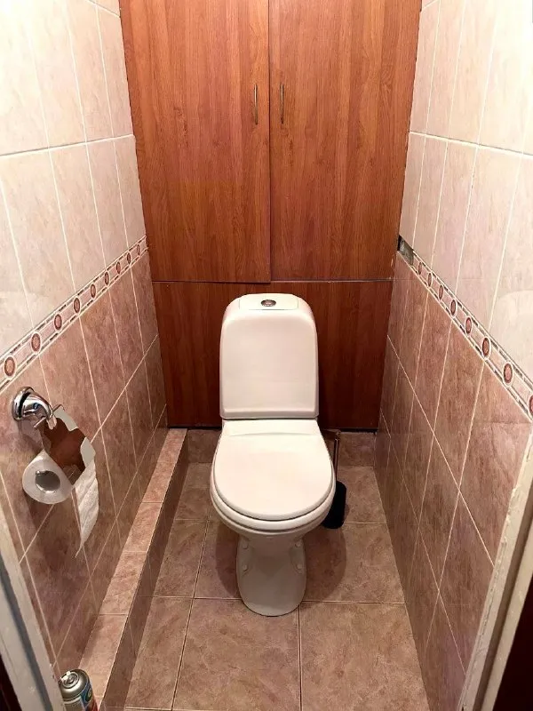 Комната🏙
М. Фонвизинская1️⃣

Сдается комната 18 м² с балконом для девушки в 3-х комнатной квартире. В двух других комнатах живут по одной девушке в каждой.   Все необходимое есть.

💳 Цена: 35.000₽, без залога и коммуналки.

3 Минуты пешком от станции м. Фонвизинская.

💌Telegram: @likialice - фотография - 5