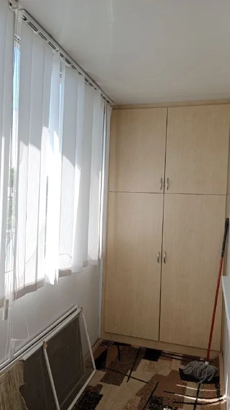 🔓В продаже 2х комнатная квартира с ремонтом🔓
📍Г. Лисичанск, ул. Докучаева д. 9а (р-н пенсионного )
Квадратура: 52м²📐
Этаж: 2-й, 2х этажного дома 🏢
Описание 📝
☀️Квартира с ремонтом🤗
☀️Продается с мебелью и техникой 🛋️🪑
.. . Am. Org/img/emoji/40/e29880.png')">☀️просторные, изолированные комнаты 💥

📍Хорошее месторасположение, все в пешей доступности: магазины, рынок, больница, школа, супермаркет, госучреждения 🚶‍♀
📝Документы готовы к продаже, собственник один🤝✅
💰 2 000 000 Руб торг уместен ✅
Осмотр и подробная информация📨💭:
📞  +79592322574 (Telegram, whatsapp, max) - фотография - 5