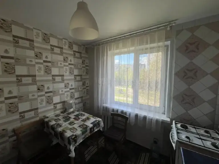 ⚡️Продам 2 к квартиру в артемовском р-н. Кв. Героев сталинграда⚡️
📌Уютная, теплая квартира, в жилом состоянии на 2 этаже 9-и этажного дома
📌Удачное расположение дома, закрытый, не проездной двор с детской площадкой
📌Великолепная инфраструктура на квартале, см, аптеки, школы и садики
📌В шаговой доступности открывается новый тц, максимально удобная транспортная развязка.
📌Квартира продается с мебелью и бытовой техникой (кондиционер, стиральная машинка, холодильник)
📌Все коммуникации в исправном состоянии, окна м/п, разводка воды -пластик.
📌Сделаны натяжные потолки: зал, коридор, кухня
📌Прописанных и долгов по коммунальным платежам нет.
📌Документы рф, быстрый выход на сделку.

💎💎💎💎 Цена 5 900 000р. 💎💎💎💎💎

☎️ +7 959 115 28 65 - фотография - 4