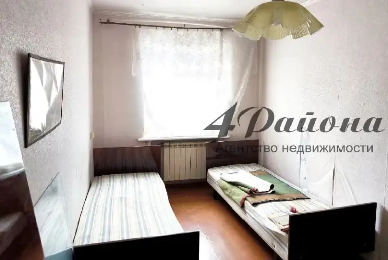 🍀Продам 2х комнатную квартиру кв. Солнечный д.2
❗️Дом кирпичный
❗️Общая площадь 45,6 кв. М. , кухня 6,6 кв. М.
Этаж 5/5-эт.
❗️Крыша капитальный ремонт осень 2025 года(с заменой балок и обрешеток)
Окна в подъезде поменяны. Планируется ремонт подъезда 26-27 г
Квартира в жилом состоянии. Требуется косметика.
❗️Отличная развитая инфраструктура. Рядом в пешей доступности есть все необходимое: школа, университет, д/сады, магазины, остановки транспорта, супермаркет, рынок, гаражный кооператив, кафе, банк и т. Д.
❗️Собственник один- гражданин рф. Документы готовы. Прописанных нет.
✅Ц. 3 млн. Руб.
📞Т. +79591448144. - фотография - 6