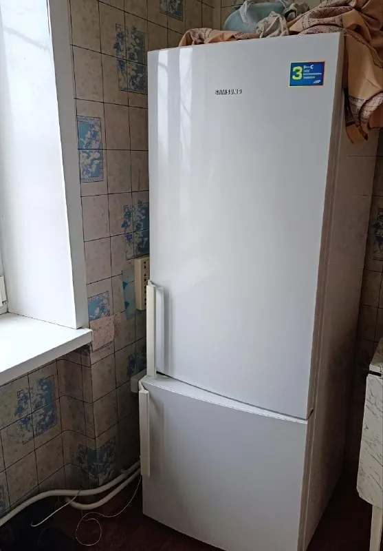 Продается двухкомнатная квартира с хорошей геолокацией в городе стаханове. 📍
📋 Основные характеристики:
💰 Цена: 1,1 млн ₽
🏢 Этаж: 2 из 3
📐 Общая площадь: 45 кв. М
🔥 Отопление и гвс: индивидуальное газовое (установлены котел и колонка)
🪟 Окна и балкон: металлопластиковые окна и балконный блок
🚽 Санузел: совмещенный, заменены водяные и канализационные трубы
🛠 Состояние: жилое, требуется косметический ремонт (переклейка обоев) - фотография - 6