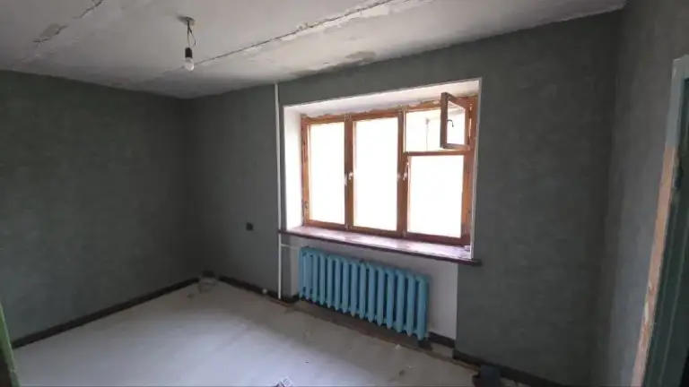 Продам 2-х ком. Квартиру возле парка щорса и тц аврора
Луганск, кв. Шевченко

Этаж - 2/5
Площадь - 46 м2
Теплый кирпичный дом, квартира не угловая

- Планировка без изменений
- Все документы готовы к сделке
- Стояки, канализация, отопление - пластик
- Есть бойлер
- Хозяин лично будет на сделке

Рядом супермаркет спар, парк щорса, детские сады и школы, тц аврора, продуктовый рынок, много магазинов, кофейни, больница

Очень хорошая локация, до центра 7 минут на авто, пешком доступна вся инфраструктура, новый современный парк для прогулок, кофейни и торговый центр аврора

3 600 000 ₽
+7 (959) 191-61-10 ( Звоните, чтобы договорится о просмотре) - фотография - 3