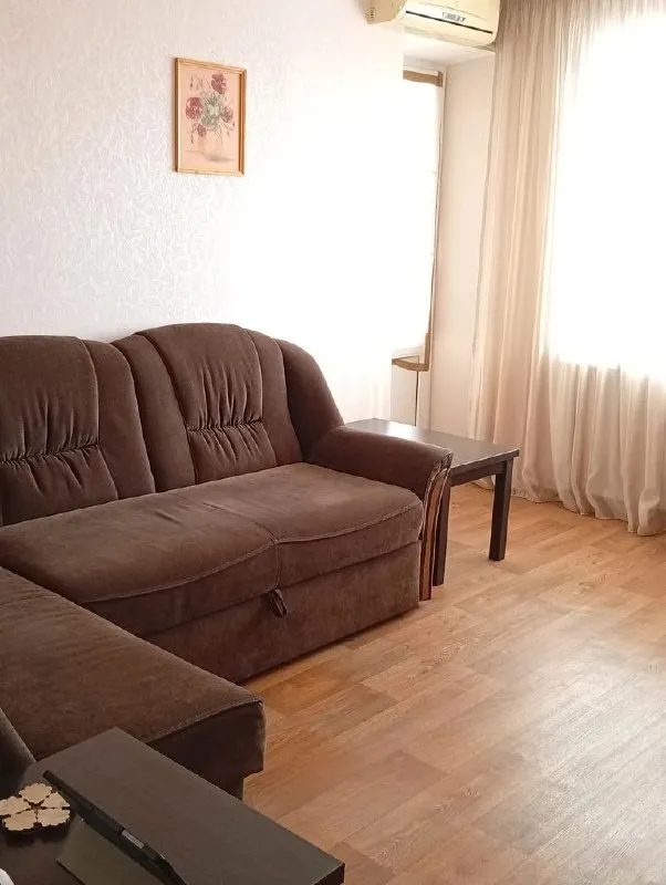 📎Продается 2к квар. В г. Северодонецке, ул. Курчатова д.23а,
8/9Этаж. Дома, 48/27/7.4кв. М.
✅Дом после кап. Ремонта. Все поменяно: крыша, отопление, стояки воды и канализации, унитаз. Отремонтирован подъезд, поменян лифт.
✅В квартире свежий ремонт, современная мебель, смонтированные шкафы купе. Все остаётся.
✅Бойлер, кондиционер.
✅Документы рф готовы.
💰Цена 2 600 000р
☎️+7959 526 92 30 (Тг, мах),
+79590227962, Людмила - фотография - 3