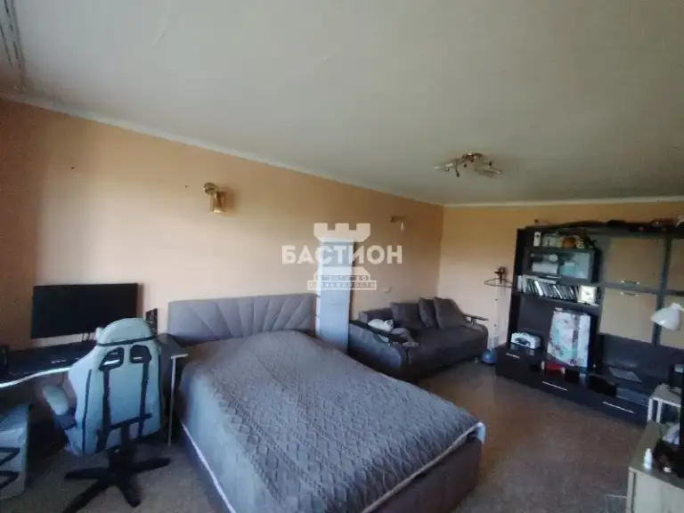 Продам 1-комнатную квартиру на кв. Восточный

Общая площадь 31 кв. М. Расположена на 5/5 этаже. Выполнен капитальный ремонт крыши.

Квартира меблирована. Готова к проживанию. Панорамные окна на балконе. Вокруг развитая инфраструктура, новый асфальт, парковка, зеленый двор. Рядом автобусная остановка, школы, сады, университет им. Даля, рынок "околица".
Документы готовы к продаже.
2 800 000Р
+7-959-991-27-94 - фотография - 3