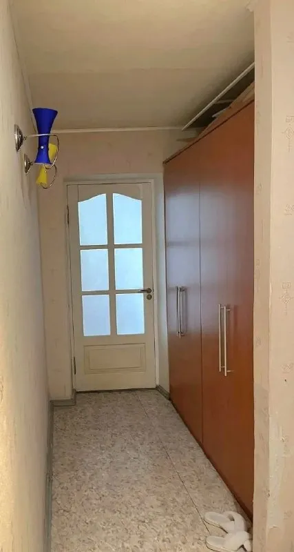 Продам 2-комн квартиру по ул градусова
Г. Луганск
8/9 Эт. , 54,5 кв. М общ. Пл
8,2 Кв. М кухня
Дом кирпичный, кооперативный
Квартира теплая, светлая, мпо, поменяны радиаторы, жилое состояние
Хорошее расположение
Документы в процессе
Цена 4,9 млн. Руб
+7959-216-43-31
+7959-505-37-17
Елена - фотография - 7