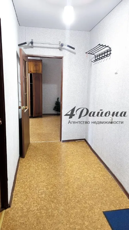 🍀Продается квартира 2 комнаты кв. Степной рн кольца
❗️Общая площадь 55,9 кв. М.
❗️Этаж 5 из 9
❗️Комнаты изолированы, по всей квартире натяжной потолок, квартира в жилом состоянии.
Отличное расположение, рн кольца кв. Мирный, рядом, остановка транспорта, рынок, супермаркеты, школы.
❗️Дом кооперативный, ухоженный.
Ц. 5,4 млн. Руб. Торг.
Т. +79591448144 - фотография - 5