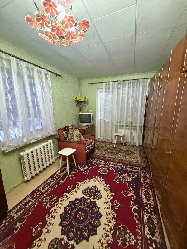 🌟Продам 1-к квартиру, кв. Гбк🏠
🔸 Этаж: 2/5 (кирпичный дом)
🔸 Площадь: 30 м² / кухня 6 м²
🔸 Состояние: жилое, окна м/п.
🔸 Коммуникации: центральное отопление, все счетчики установлены.
🔸 Дополнительно: есть балкон, с/у совмещен.
🚀 Инфраструктура в шаговой доступности.
💰 Цена: 3 600 000 руб.
📞 Контакт: +7-959-128-50-18 анастасия. - фотография - 1