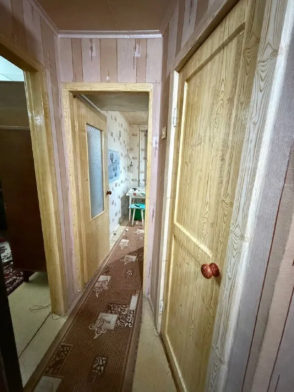 🌟Продам 1-к квартиру, кв. Гбк🏠
🔸 Этаж: 2/5 (кирпичный дом)
🔸 Площадь: 30 м² / кухня 6 м²
🔸 Состояние: жилое, окна м/п.
🔸 Коммуникации: центральное отопление, все счетчики установлены.
🔸 Дополнительно: есть балкон, с/у совмещен.
🚀 Инфраструктура в шаговой доступности.
💰 Цена: 3 600 000 руб.
📞 Контакт: +7-959-128-50-18 анастасия. - фотография - 4