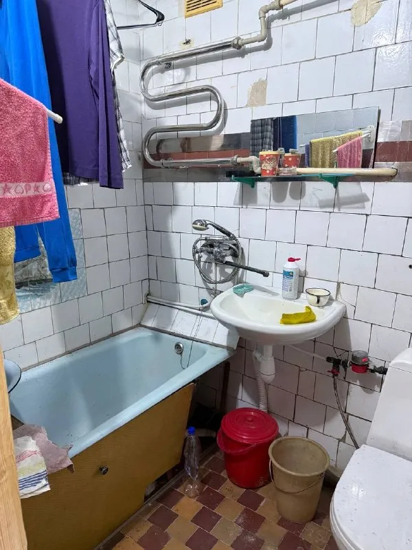 🌟Продам 1-к квартиру, кв. Гбк🏠
🔸 Этаж: 2/5 (кирпичный дом)
🔸 Площадь: 30 м² / кухня 6 м²
🔸 Состояние: жилое, окна м/п.
🔸 Коммуникации: центральное отопление, все счетчики установлены.
🔸 Дополнительно: есть балкон, с/у совмещен.
🚀 Инфраструктура в шаговой доступности.
💰 Цена: 3 600 000 руб.
📞 Контакт: +7-959-128-50-18 анастасия. - фотография - 7