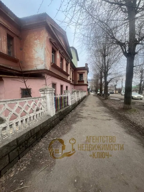 ⚡️ Продажа: 2-к квартира в р-не 7-й больницы
📍 Луганск, уч. Цупова, 20
🔹 Цена: 2 900 000 ₽
🔹 Этаж: 2/2
🔹 Площадь: 55 кв. М
🔹 Отопление: центральное
🔹 Потолки: 4 метра!
🔹Газовая колонка
✅ Особенности:
• Комнаты раздельные.
• Все коммуникации новые (трубы, канализация).
• Мп окна, квартира теплая.
• Состояние — под ремонт.
• Отличный двор и транспортная доступность.
📞 Контакт: +7 959 149 84 15 екатерина - фотография - 2