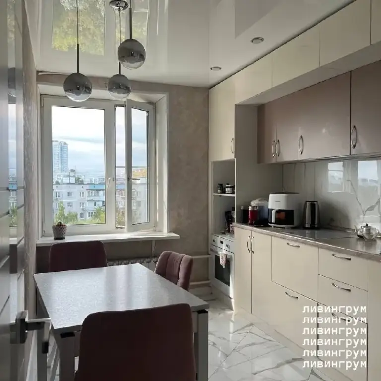 1-Комн квартира, 35.0 м²
М бабушкинская

• 10 Мин пешком
• 11 Этаж из 12
• Москва, проезд дежнёва

60 000 ₽/Мес, без комиссии

Холодильник • интернет • телевизор • лифт • стиральная машина • мебель • мусоропровод

Аренда. Собственник. Сдам ухоженную, уютную квартиру. Сдаю первый раз! Cдaю нaпрямую, без поcpeдников и без кoмиccии. Нa срок с начало октября по начала мая.
Квартира готова к заезду под ключ. Полностью меблирована и укомплектована для жизни: заезжайте с одним чемоданом, докупать ничего не нужно. Есть вообще всё, вплоть до посуды и вешалок. Вся бытовая техника встроенная и аккуратно вписана в интерьер.
Дом в парковой зоне 1 мин от огромного парка яуза. Вся инфраструктура( магазины, аптеки, тц) рядом. От вднх 15 мин на трамвае.

До проспекта мира 15

Контакт для связи: @innabagniy

🛡 Проверено администратором небабушкина москва
Выложить квартиру бесплатно - фотография - 1