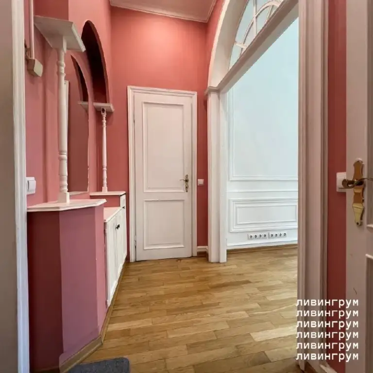 1-Комн квартира, 36.8 м²
М кропоткинская

• 12 Мин пешком
• 1 Этаж из 5
• Москва, плотников пер, 6/8

120 000 ₽/Мес, без комиссии

Холодильник • стиральная машина • кондиционер • посудомойка • интернет • с животными • мусоропровод • с детьми

Аренда. Собственник. Просторная квартира с потолками 3.4 метра в тихом центре. Сдается с 13 сентября 2026 года на длительный срок. Дружелюбные и спокойные соседи.
Любые животные приветствуются. Залог в размере арендной платы за один месяц, можно разбить. Коммунальные услуги и интернет оплачиваются отдельно.

Контакт для связи: @dr_pipir

🛡 Проверено администратором небабушкина москва
Выложить квартиру бесплатно - фотография - 7
