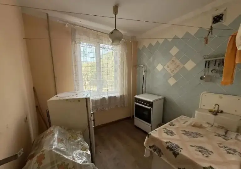 Продам 1 комнатную квартиру на ул. Тимирязева (р-н кв. Гаевого). 2/5 этаж. Общая площадь -33.3 кв. М. Окна металлопластиковые. Трубы отопления - пластик. Санузел совмещен. Документы готовы. Без долгов и прописанных.
Цена: 3.300.000 рублей
+79591427818 Яна - фотография - 1