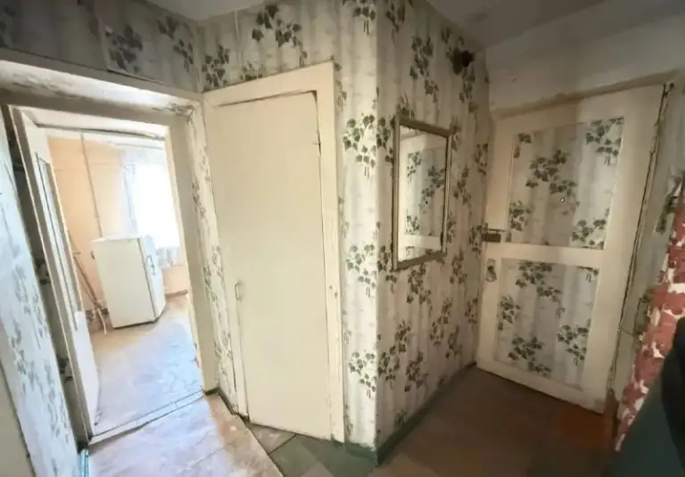 Продам 1 комнатную квартиру на ул. Тимирязева (р-н кв. Гаевого). 2/5 этаж. Общая площадь -33.3 кв. М. Окна металлопластиковые. Трубы отопления - пластик. Санузел совмещен. Документы готовы. Без долгов и прописанных.
Цена: 3.300.000 рублей
+79591427818 Яна - фотография - 4