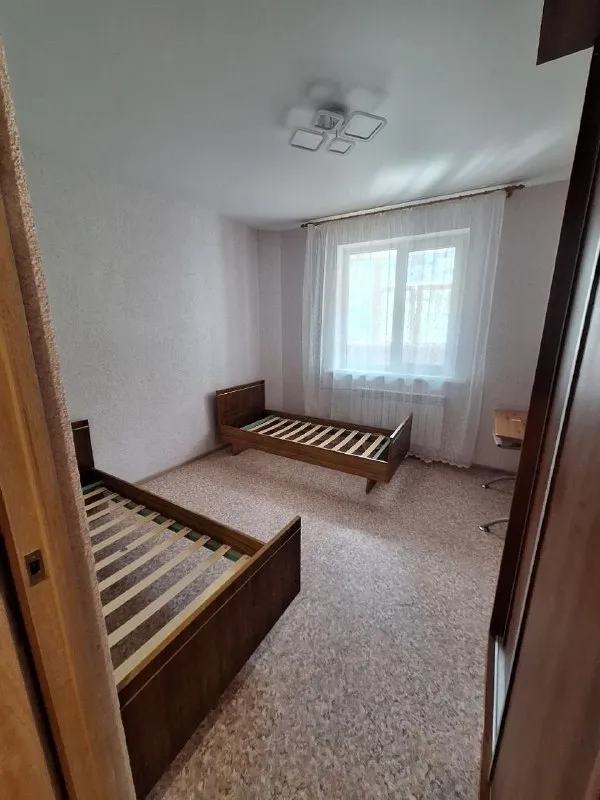 Продаётся 3-ёх комнатная квартира, луганск артёмовский р-н, кв. Мирный, д. 8.
4/9 Панельного дома
69 Кв. М.
Сделан качественный ремонт.
М/п окна, включая балкон и лоджию.
Всё необходимое для проживания есть (мебель, техника).
Тихий (тупиковый) двор. Хорошее местоположение, вся инфраструктура в пешей доступности.
Долгов и прописанных нет, документы к сделке готовы.
Тел.
+79591218831
+79591218830 - фотография - 8