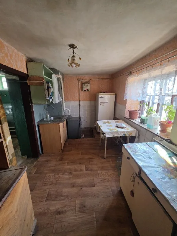 Продам дом на ул. Леваневского (верхний камброд).

Общая площадь: 92 кв. М. Материал: мергель, шлакоблок. Окна: частично металлопластик. Крыша не течет. Фундамент в хорошем состоянии. Подъезд асфальтирован, есть навес для машины. В пешей доступности: магазины, остановка общественного транспорта.

Цена: 3 300 000 руб.

Артем: +79595169535. - фотография - 6