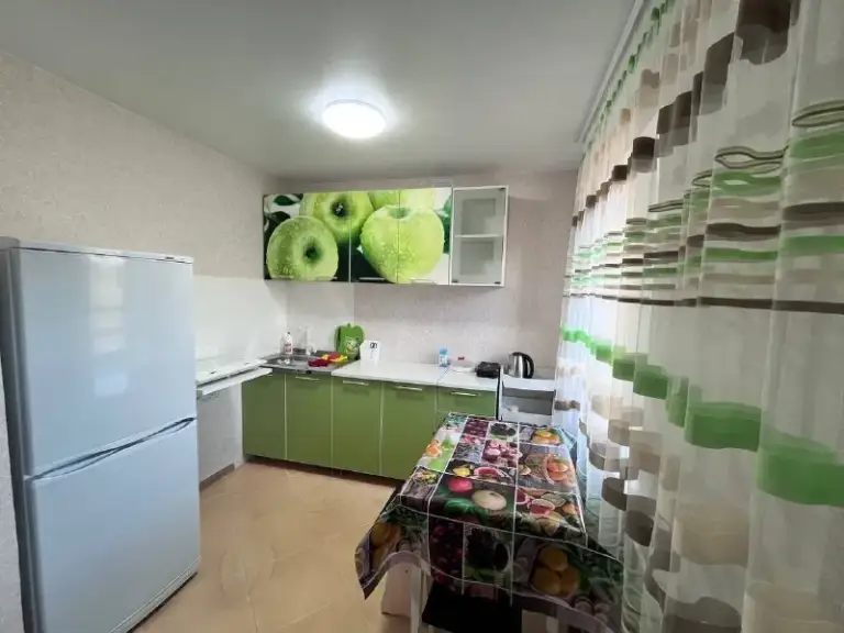 Продам 1комнатную квартиру 34м²
5/9 Г. Луганск, кв. Восточный дом 18
Современный ремонт, санузел полностью в плитке
Натяжные потолки, окна металлопластик, балкон застеклен
Подойдет для проживания и сдачи в аренду.
Цена 3 млн.
Можно в ипотеку.
Рядом транспорт, магазины, рынок и многое другое +79591083015,+79888948506 - фотография - 8